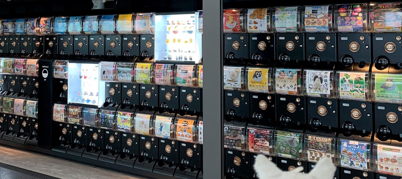 На одной из станций метро Токио установлено более 150 автоматов с реальными лутбоксами