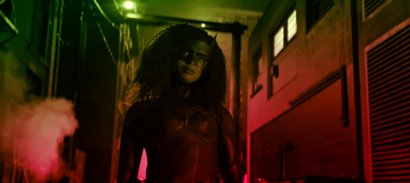 Чернокожая Бэтвумен в первом трейлере одноименного сериала CW