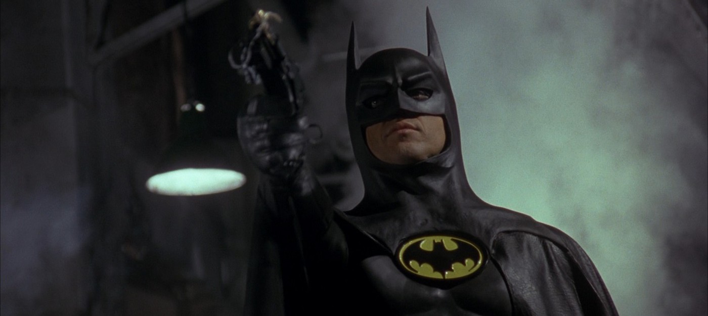 Официально: Майкл Китон все-таки вернется к роли Бэтмена во "Флэше"