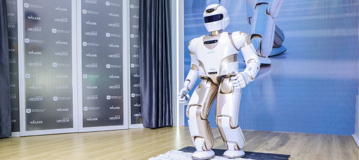 Китайская компания показала человекоподобного робота-помощника Walker X