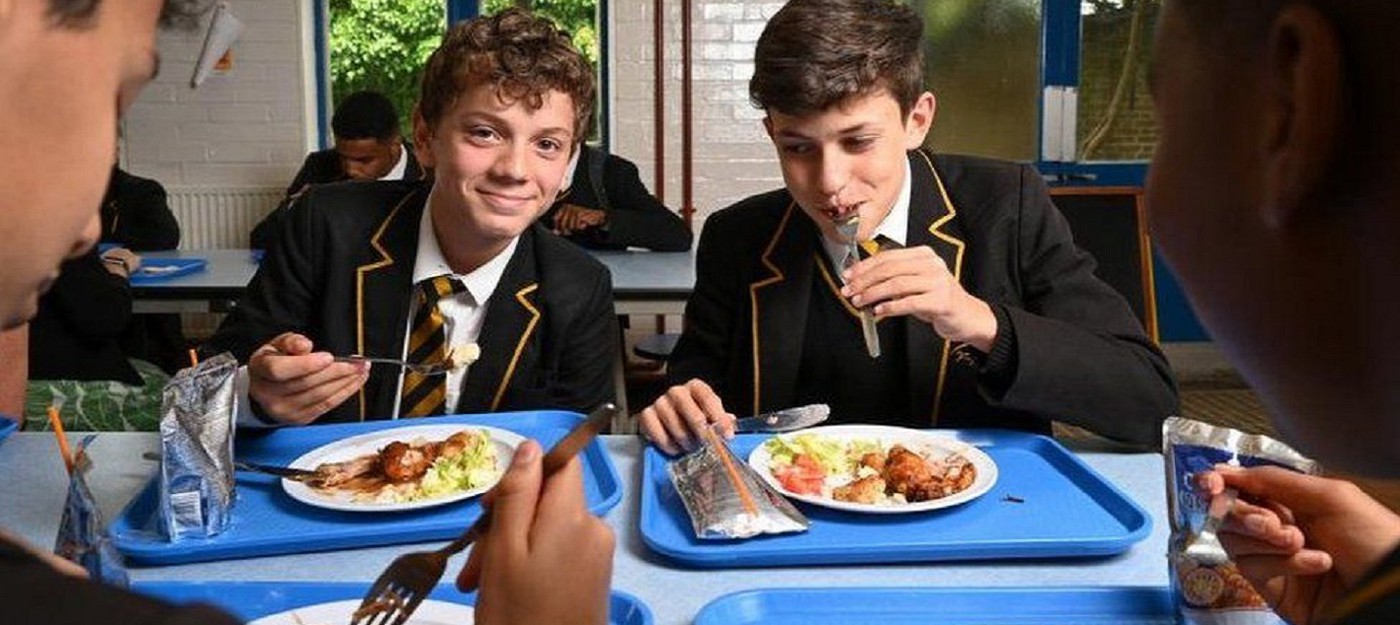 В британских школах внедрят распознавание лиц учеников для ускоренной оплаты еды