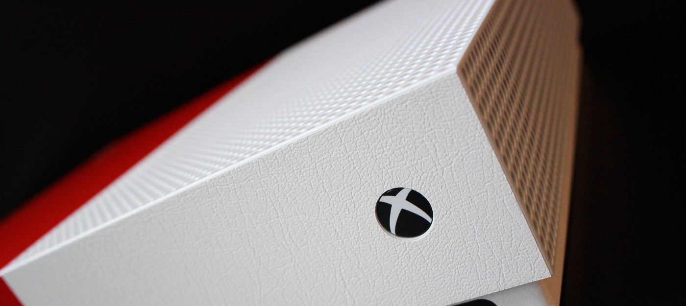 Владелец Xbox One обнаружил муху в кнопке питания