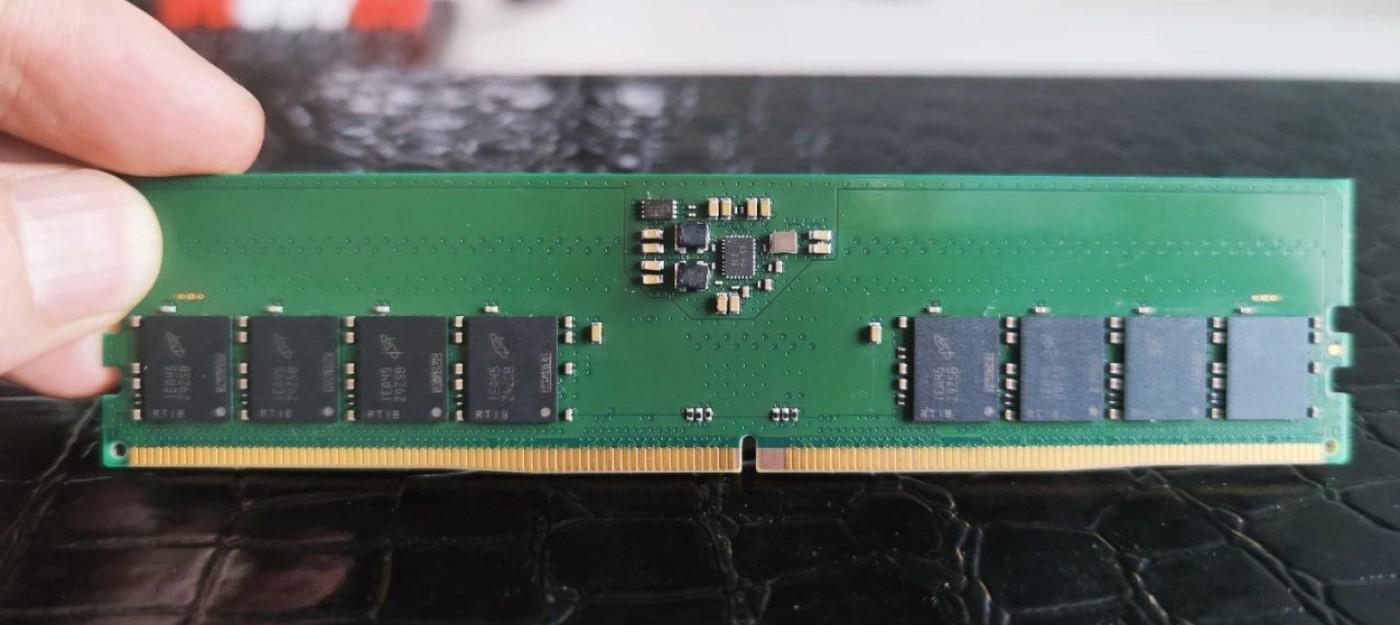 Из-за нехватки чипов возник дефицит оперативной памяти DDR5