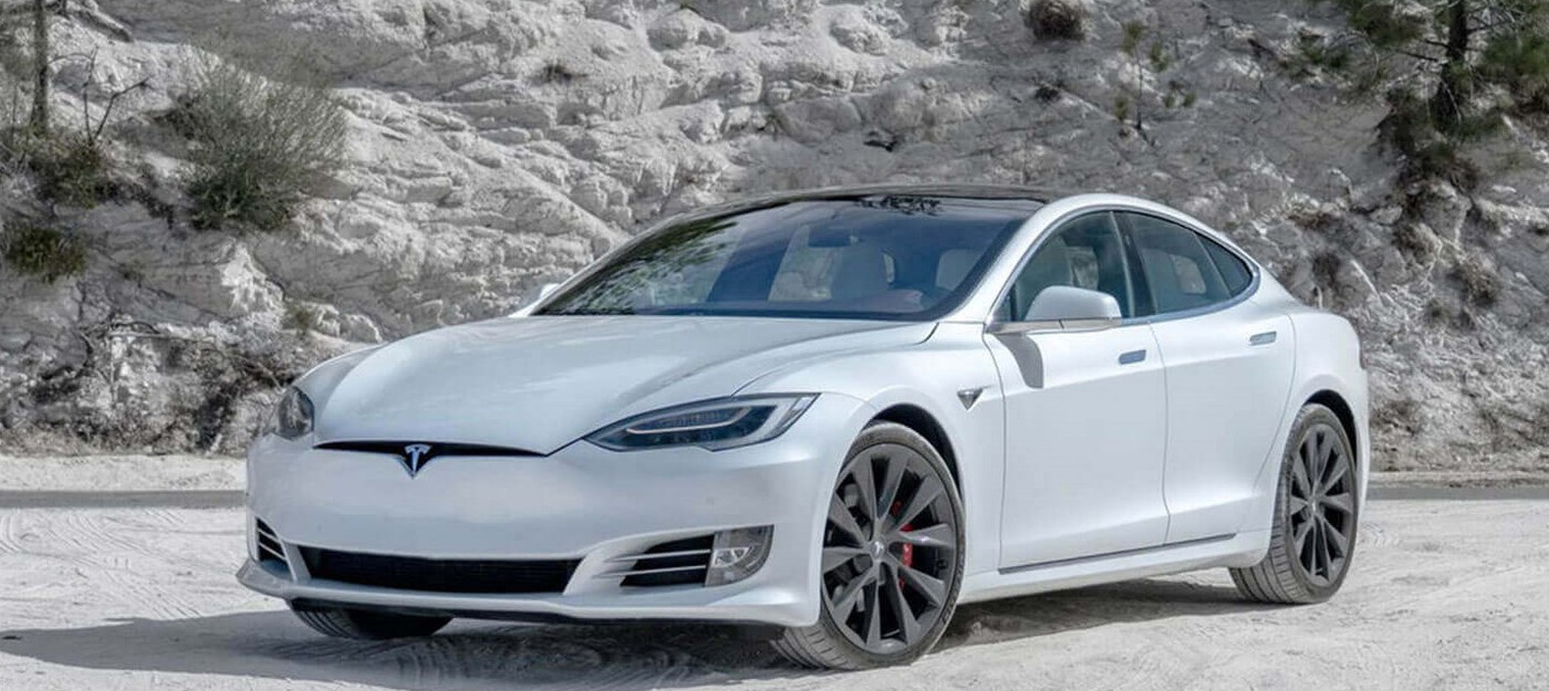 Финн решил взорвать Tesla вместо замены батареи за 23 тысячи долларов