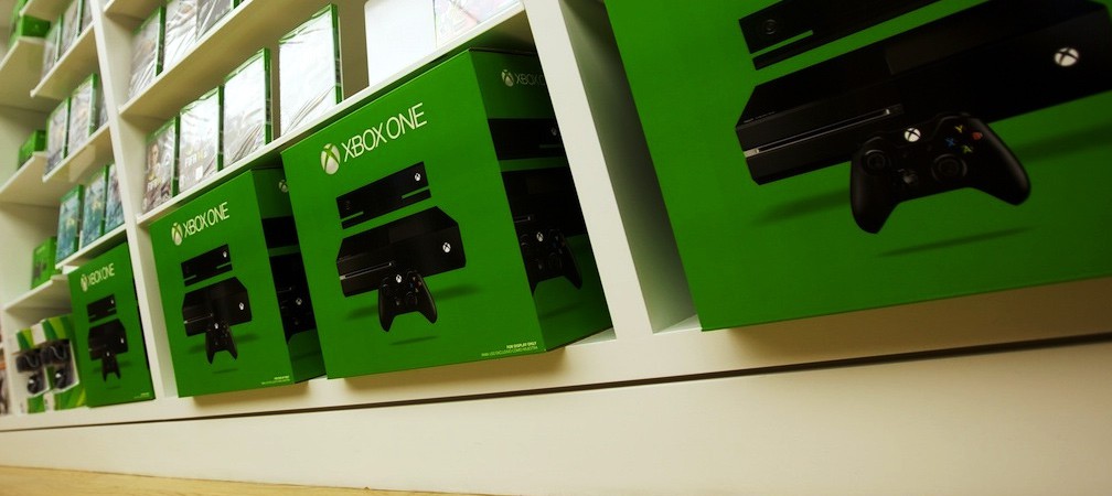 Коробок с Xbox One все еще достаточно в магазинах