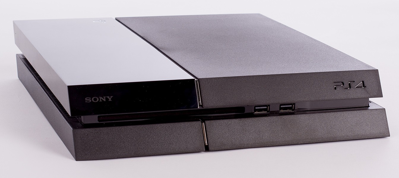 Грабители сошлись на PS4 узнав, что коробки Xbox One закончились