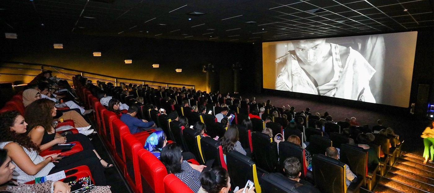 Власти Москвы выделили местным кинотеатрам 300 млн рублей — с условием работы в течение 3 месяцев