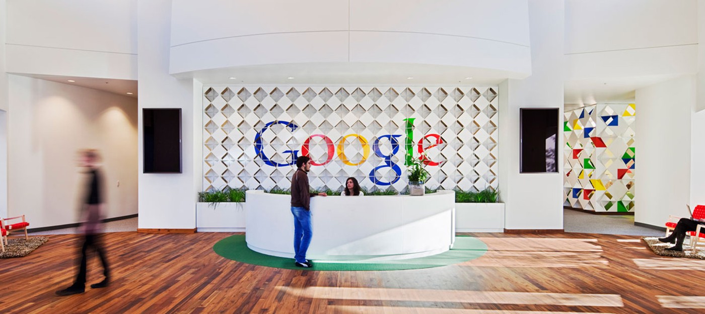Google полагается на людей в улучшении качества ответов чатбота Bard