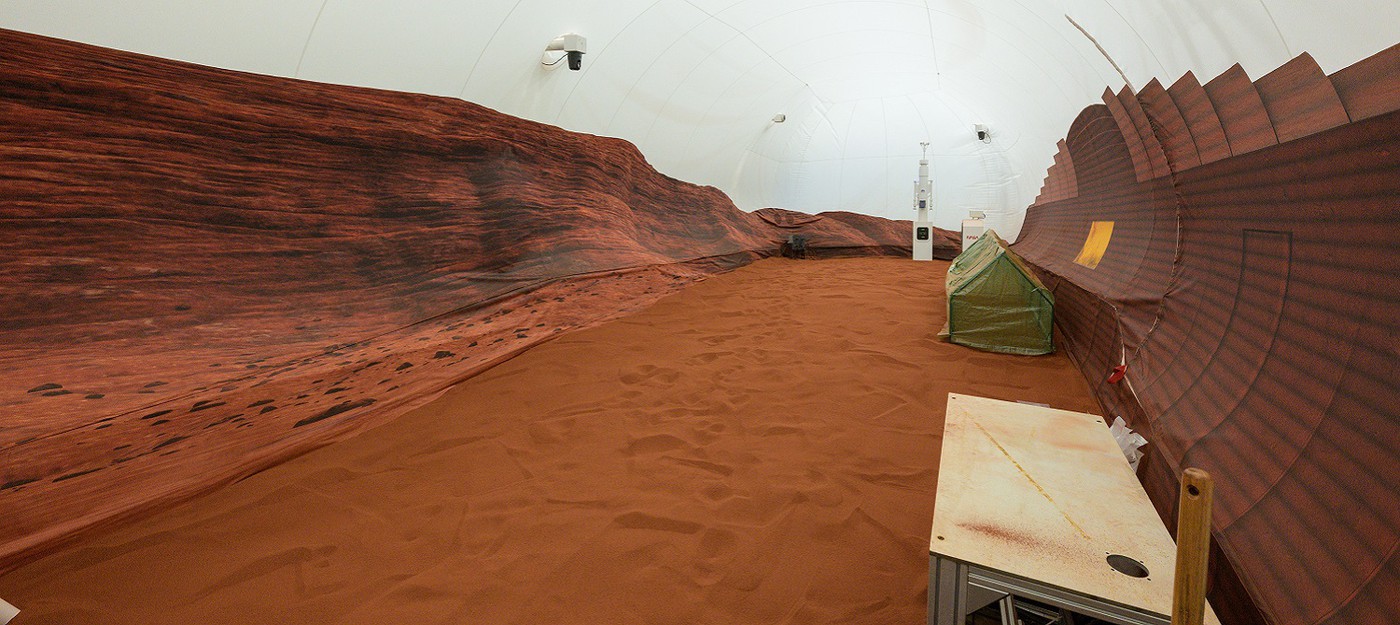 Четверо исследователей проведут целый год в симуляции Марса