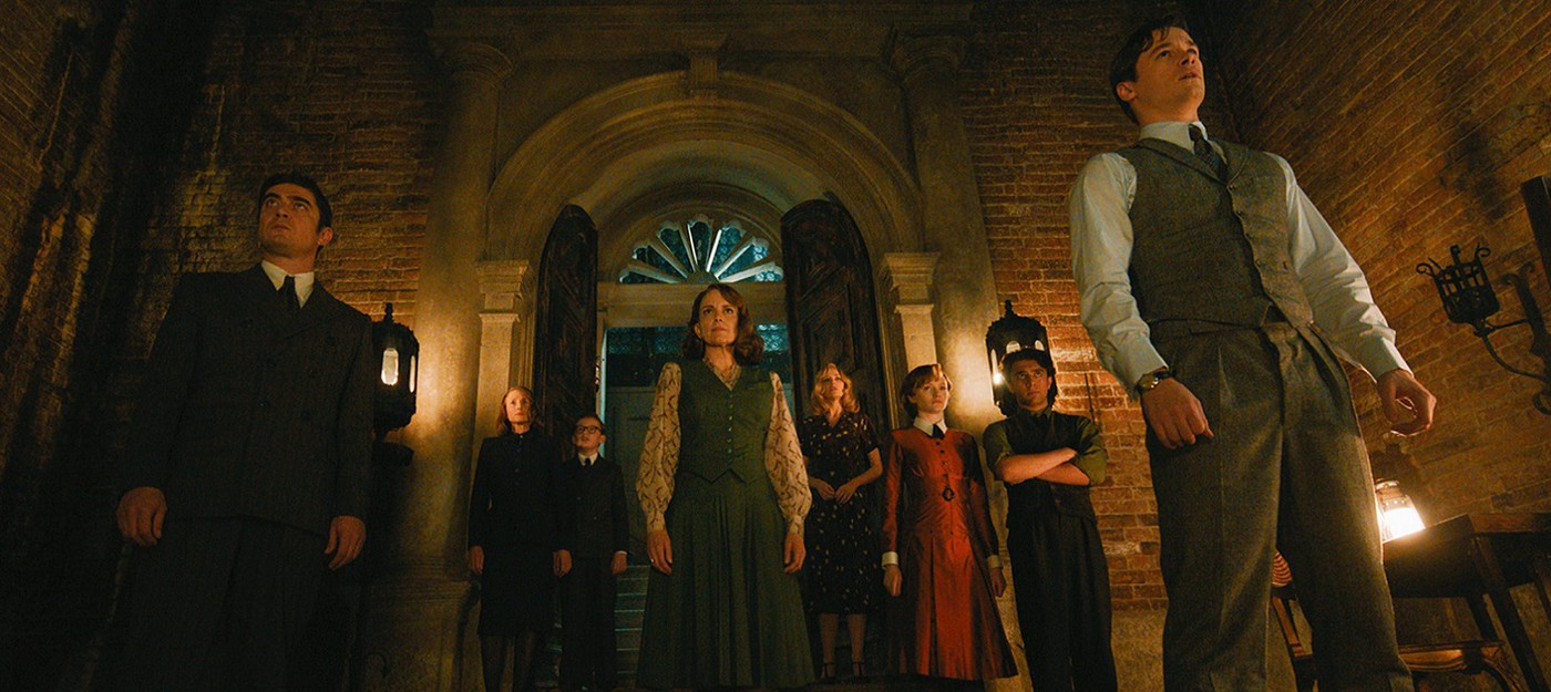 Серые клеточки Эркюля Пуаро против мистики в трейлере "Призраков в Венеции"