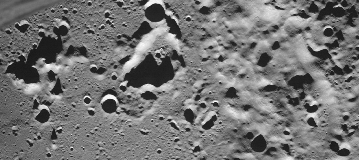 Российская станция "Луна-25" успешно вышла на орбиту и сделала первый снимок обратной стороны Луны