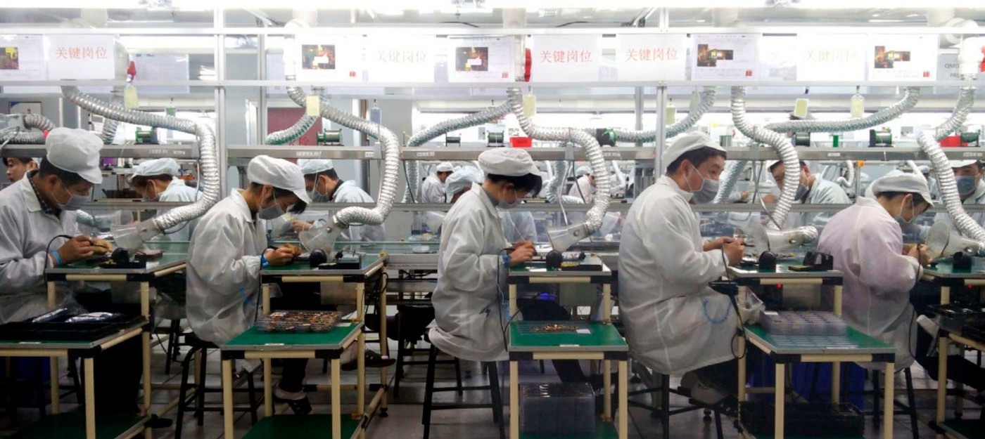 Глава Apple Тим Кук признал зависимость компании от Китая