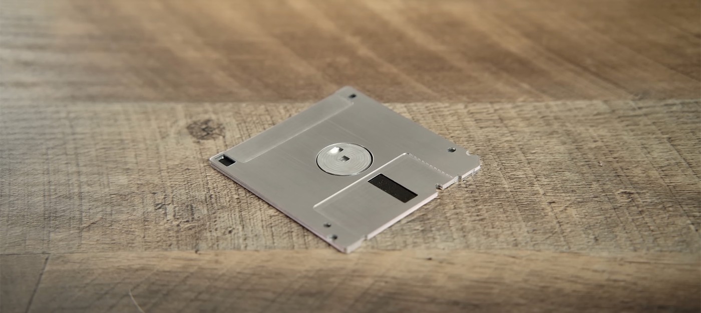 Ютубер с нуля создал дискету и заставил ее работать