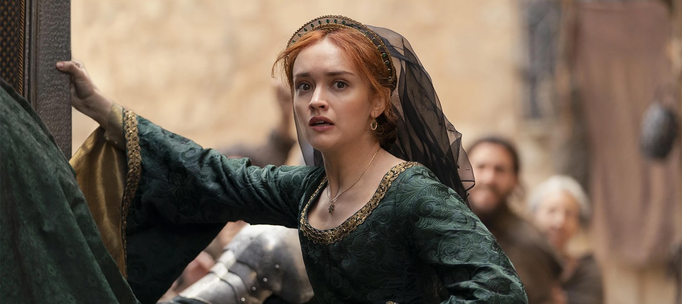 Звезда "Дома дракона" жестко ответила токсичным фанатам после критики второго сезона