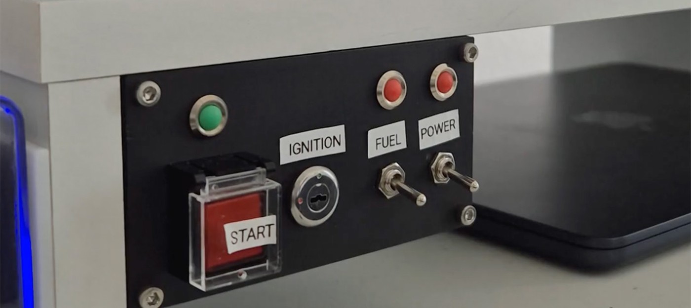 Геймер создал систему запуска для ПК в стиле авто – с ключом и переключателями