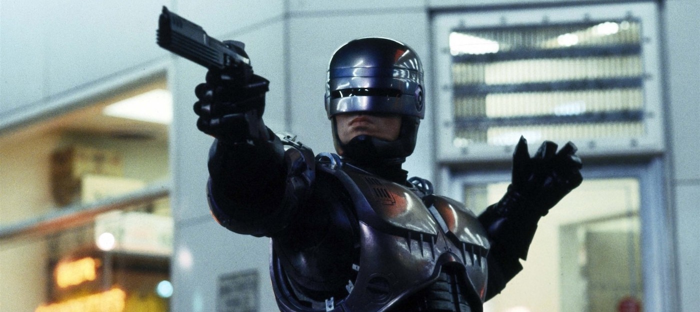 В Детройте установили трёхметровую бронзовую статую Робокопа