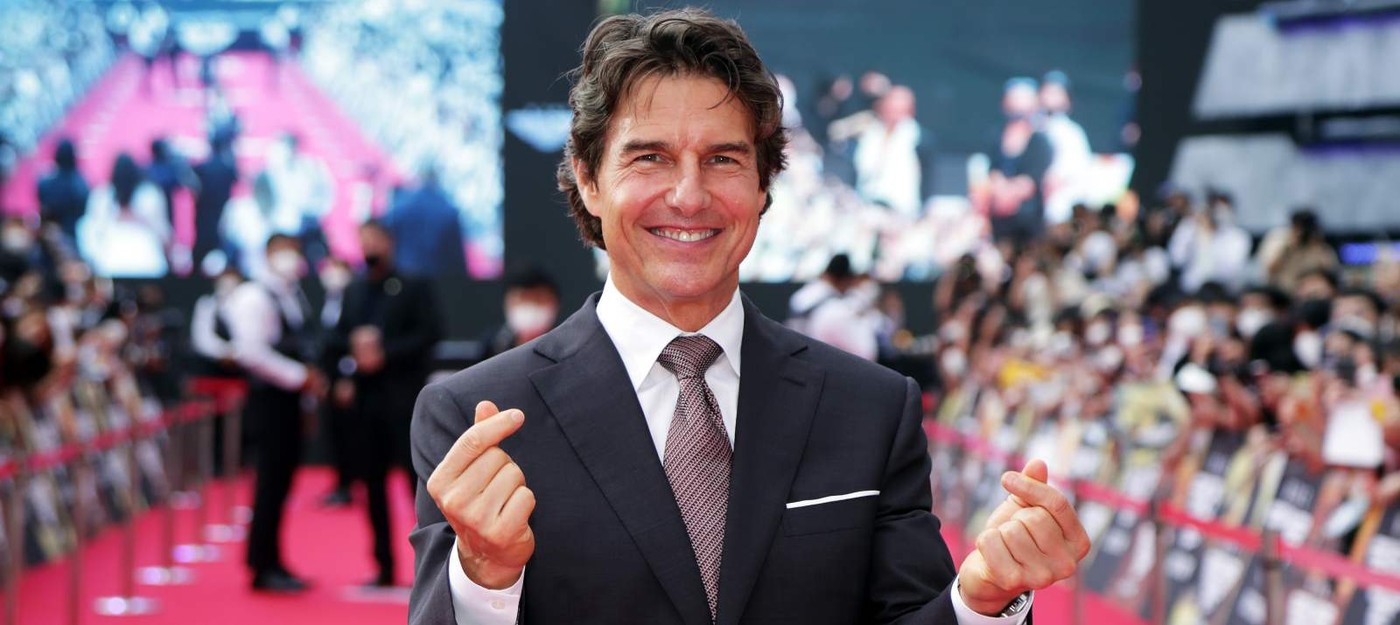 Том Круз снял сцену боя на световых мечах для "Звездных войн" с Райаном Гослингом