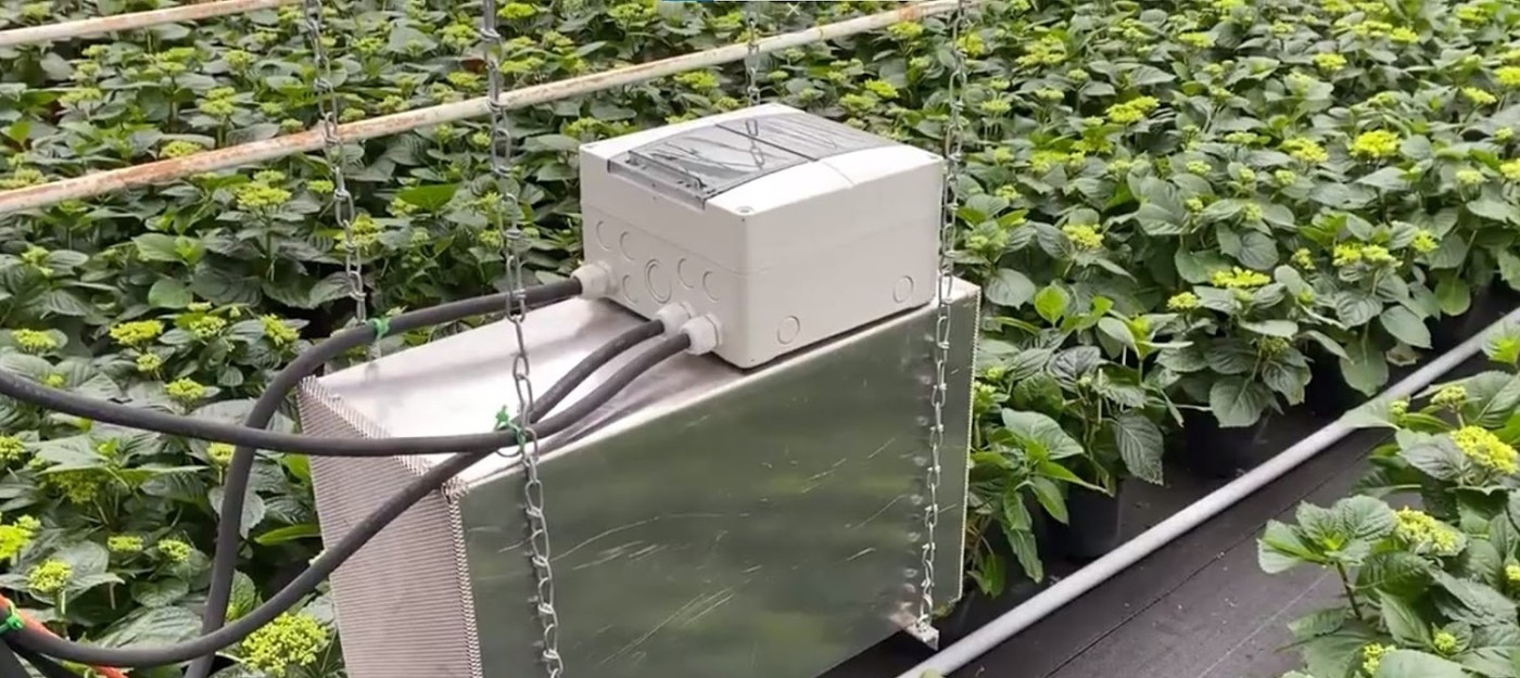 Майнинг биткоина начали использовать для обогрева теплиц и тысяч домов даже в России