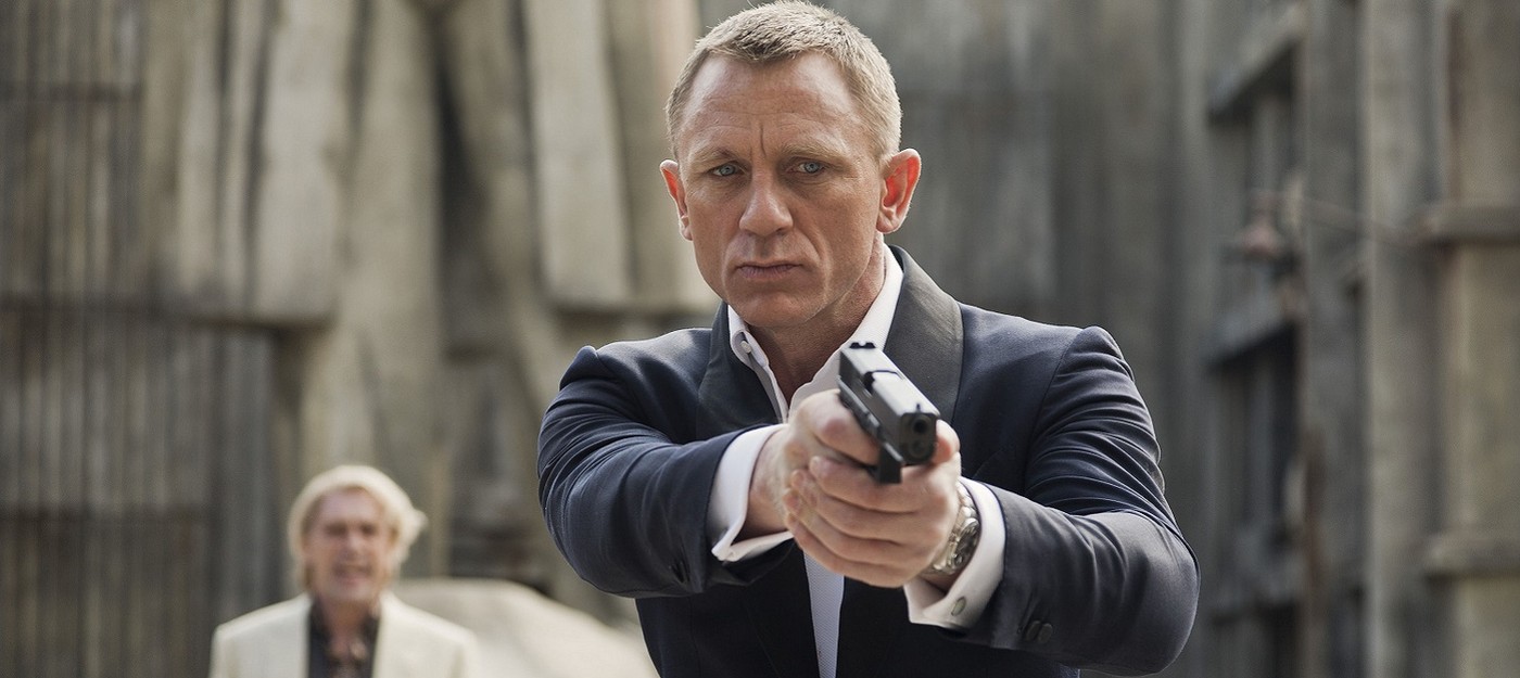Стивен Содерберг предлагал продюсерам снять альтернативную версию Бонда 60-х с жестокостью и рейтингом R, но "передавил"