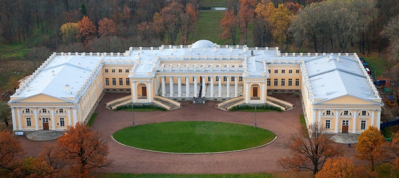 Петербурженка воссоздала Александровский дворец в The Sims 4 и потратила на это целый год