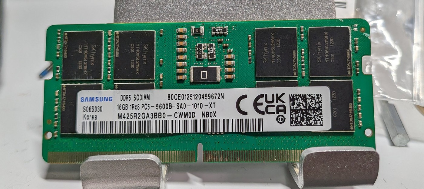 Мошенники продают поддельную DDR5 с пустыми пластиковыми чипами, которые невозможно отличить от настоящих без разборки