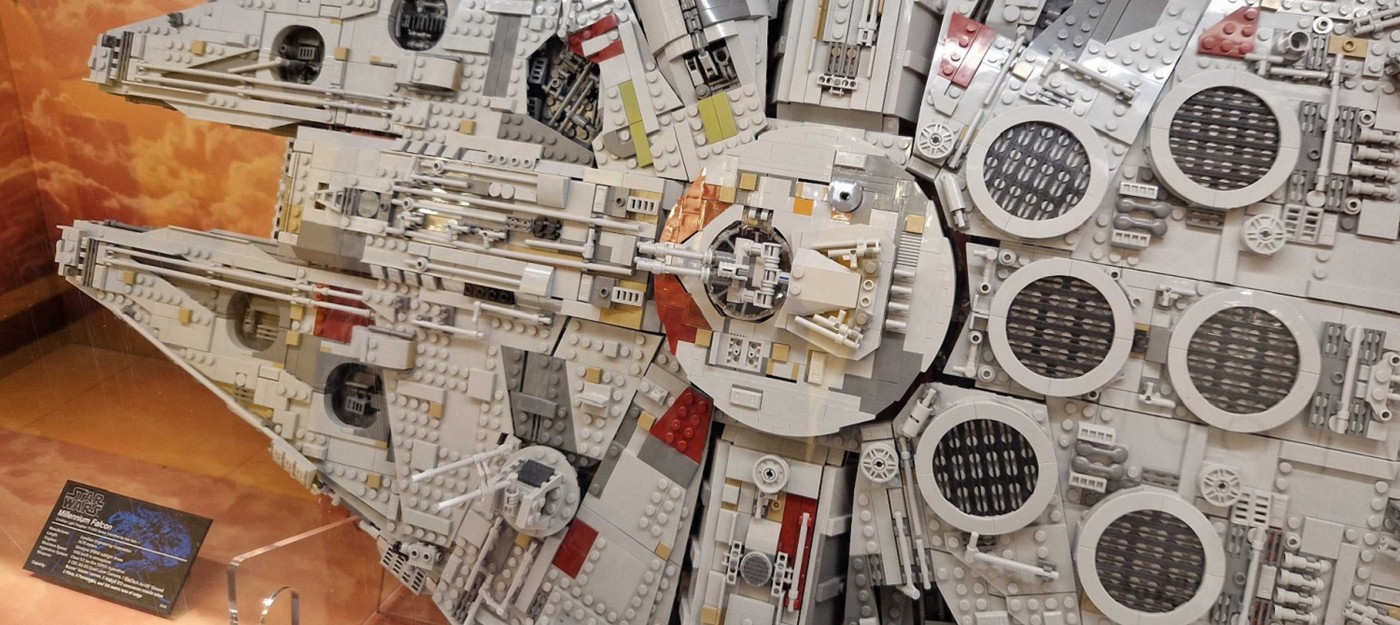 В скандале с "кражей" наборов Lego на сумму в 200 тысяч долларов есть всё для крутого триллера: корпорации, фиктивные компании, полицейские-сектанты и бегство из США
