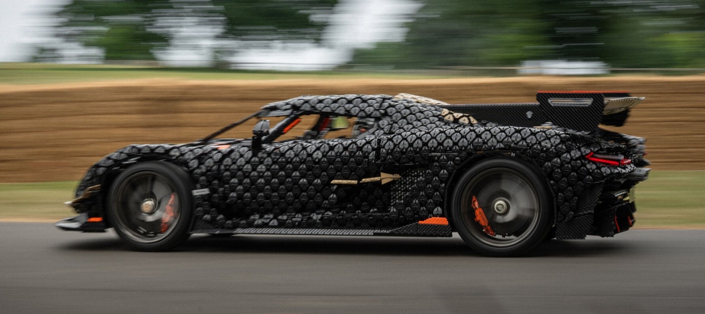 В LEGO построили полноразмерный Koenigsegg из 327 906 деталей и разогнали его до 111 км/ч