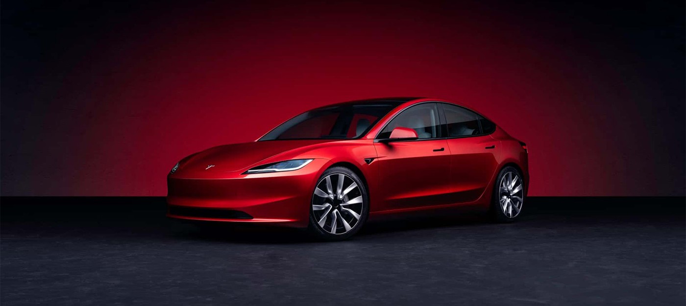 Автомобиль Tesla на автопилоте врезался в дом в Техасе, погибла женщина