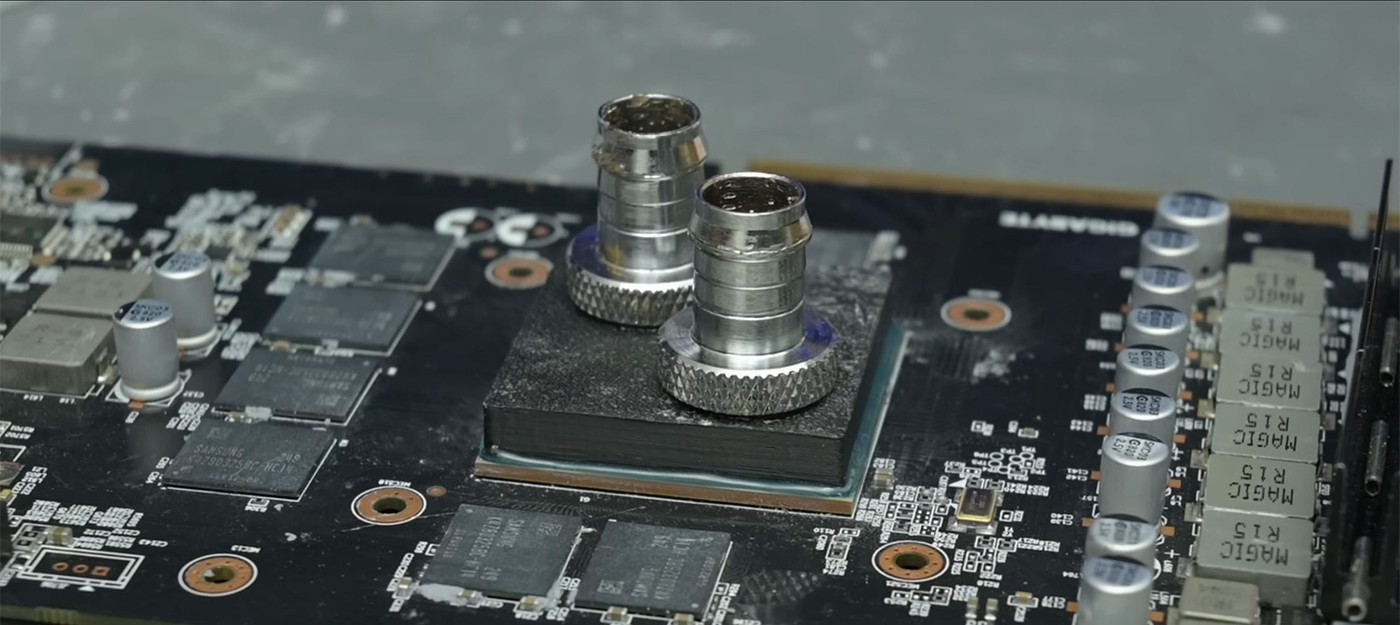 ПК-энтузиаст пустил водяное охлаждение прямо на кристалл RTX 2060 и снизил температуру с 70°C до 28°C