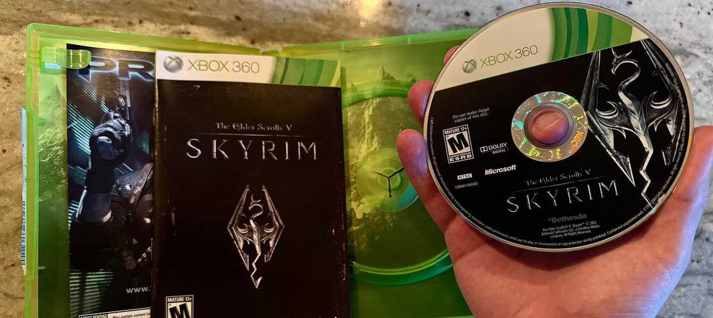 Геймер отдал последние почести диску Skyrim с полуночного релиза 2011 года – после 15 лет непрерывного использования он перестал читаться