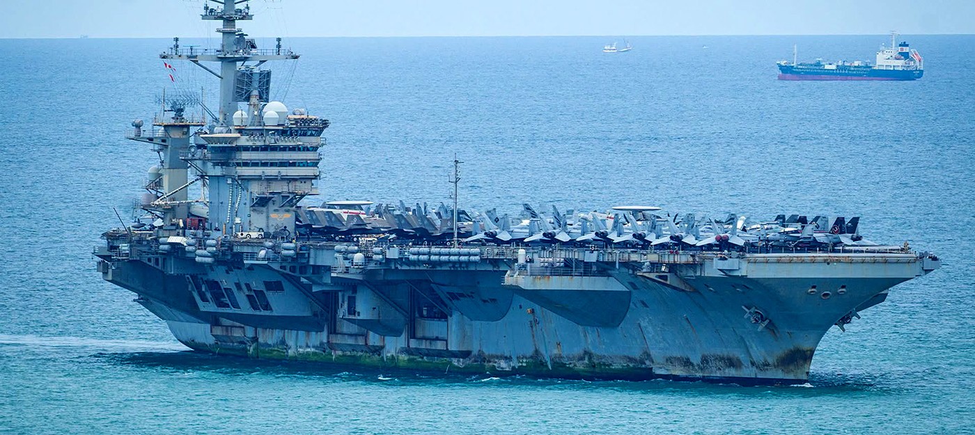 Ржавый после 286 дней в море американский авианосец USS Abraham Lincoln напомнил игрокам Fallout 3 про Ривет-Сити