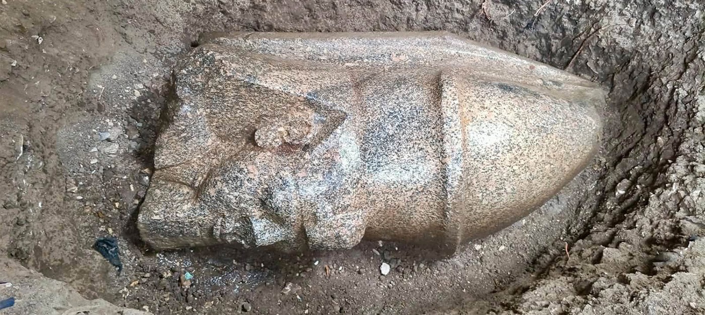 Египтянин нашёл у своего дома обломки 8,5-метровой статуи Рамсеса II
