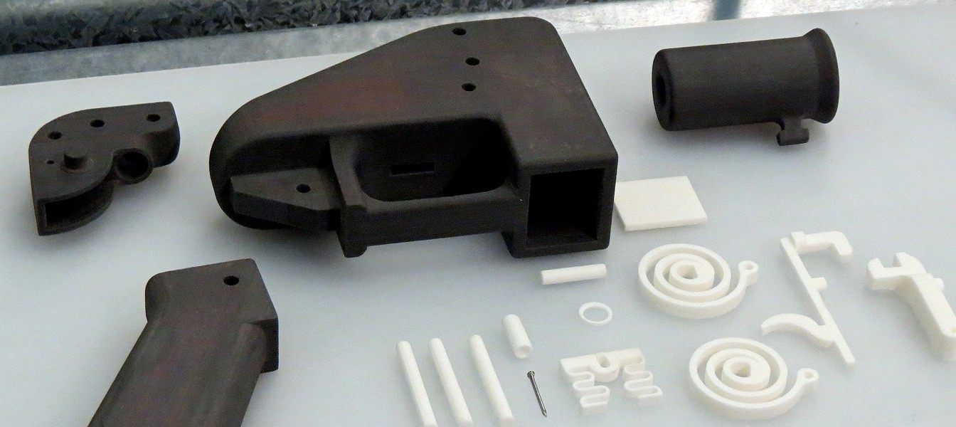 Японца печатающего оружие на 3D-принтере посадили на 2 года