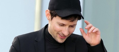 Павлу Дурову запретили покидать Францию без разрешения