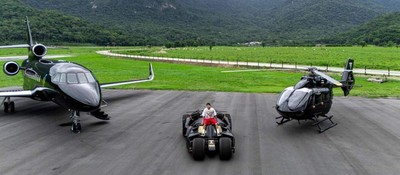 Неймар купил легендарный Бэтмобиль из трилогии "Темный рыцарь" за 1,3 млн фунтов