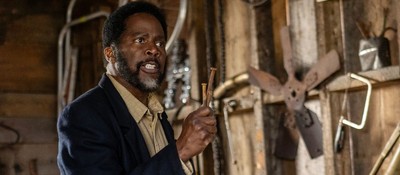 Сериал "Извне" второй сезон подряд получает идеальный рейтинг на Rotten Tomatoes