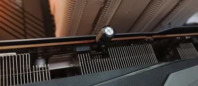 Отец из Сербии починил мёртвую RTX 3070 конденсатором из старого радио и сэкономил сыну 120 долларов