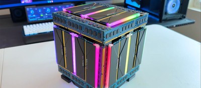 Энтузиаст собрал ПК с 36 планками RAM и раздаёт его в виде насмешки над Steam Machine