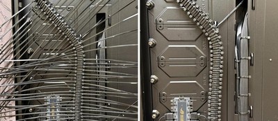 Владелец ПК собрал кабели в один жгут на нескольких десятках стяжек и получил внутри корпуса позвоночник