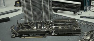 Энтузиаст прикрутил к GTX 1080 Ti двухбашенный кулер для процессора и сбил температуру на 32 градуса