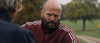 Джейсон Стейтем снова спасает мир в трейлере "Пчеловода 2"