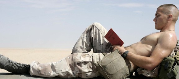 Porno tomosha qilib, xotinim boshqa jinsiy olatni sinab korishga kondirildi.