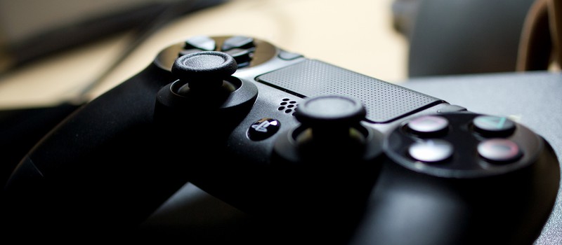 PS4 обошла Xbox One по продажам за Май