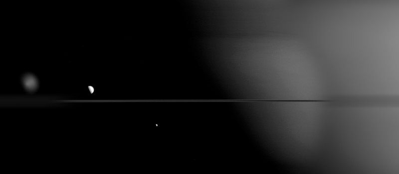 Кольца Сатурна – вид сбоку