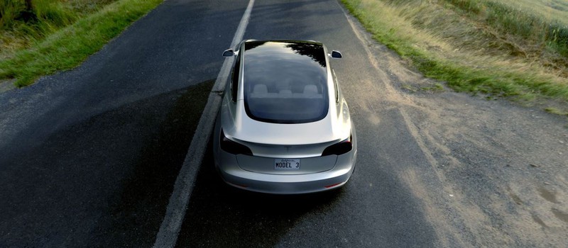 Илон Маск представил "бюджетную" Tesla Model 3