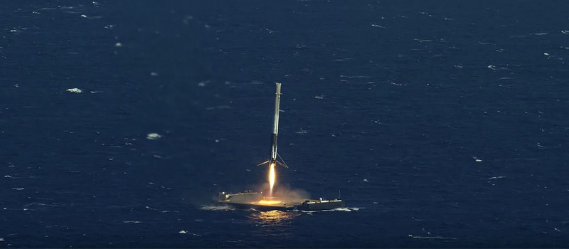 Посадка ракеты SpaceX на баржу в 4K