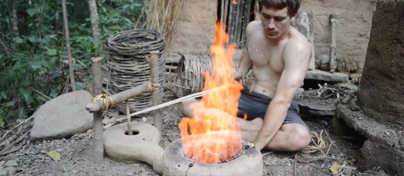 Примитивные технологии: как построить плавильную печь в лесу