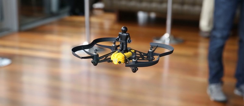 Amazon хочет оснастить полицейских мини-дронами