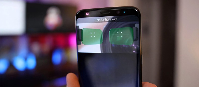 Сканер зрачка Galaxy S8 можно обойти при помощи примитивного офисного оборудования