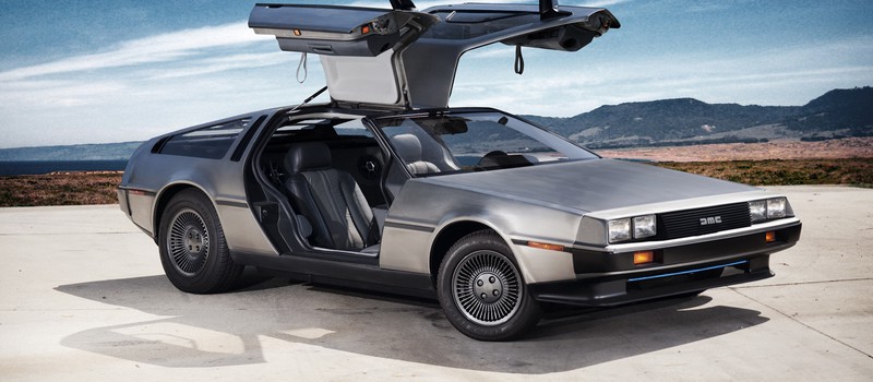 Фанат "Назад в будущее" разогнал DeLorean до 88 миль в час